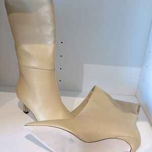 STEVE MADDEN “LAVAN” CREAM LEATHER TALL BOOT. BRAND NEW. SIZE 7.5
